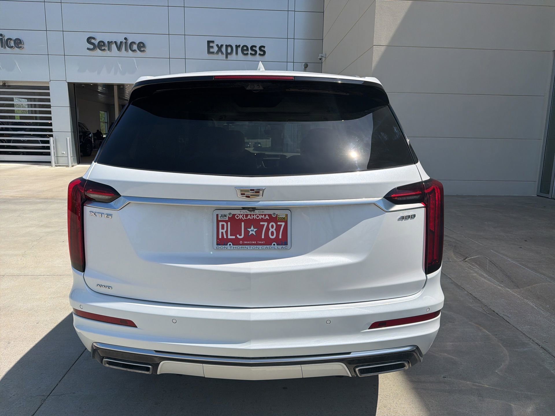 Used 2024 Cadillac XT6 Premium Luxury w/ Technology Package image 6