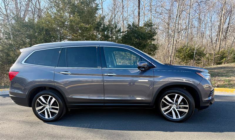 Used 2018 Honda Pilot Touring image 4