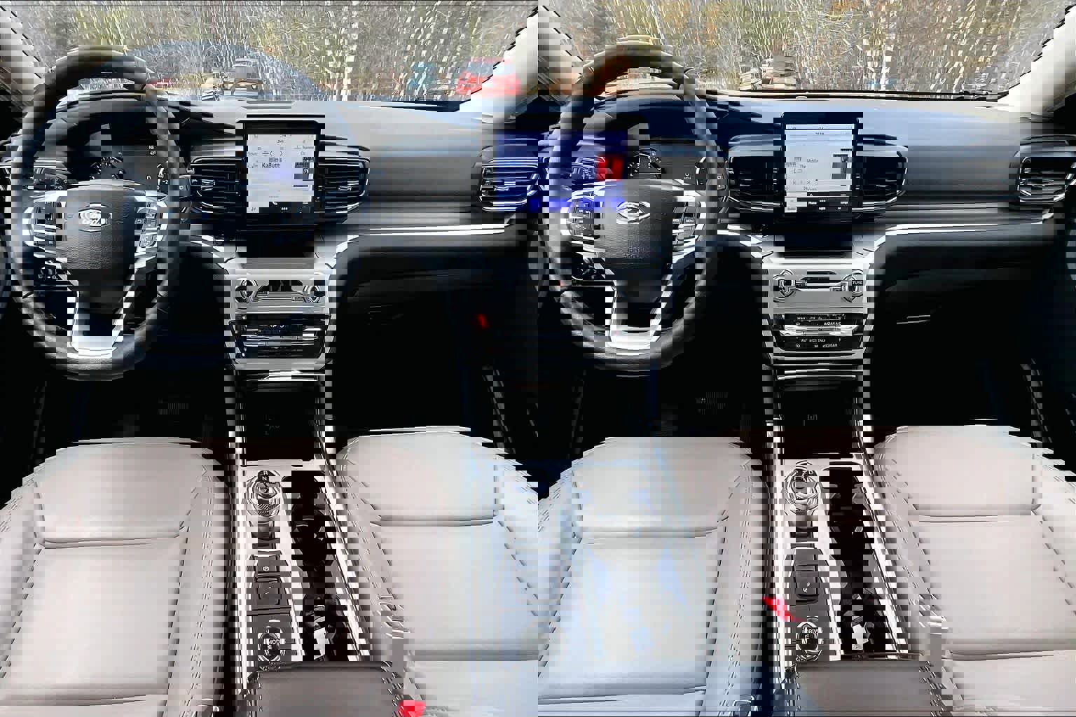 Used 2023 Ford Explorer XLT w/ Equipment Group 202A image 16