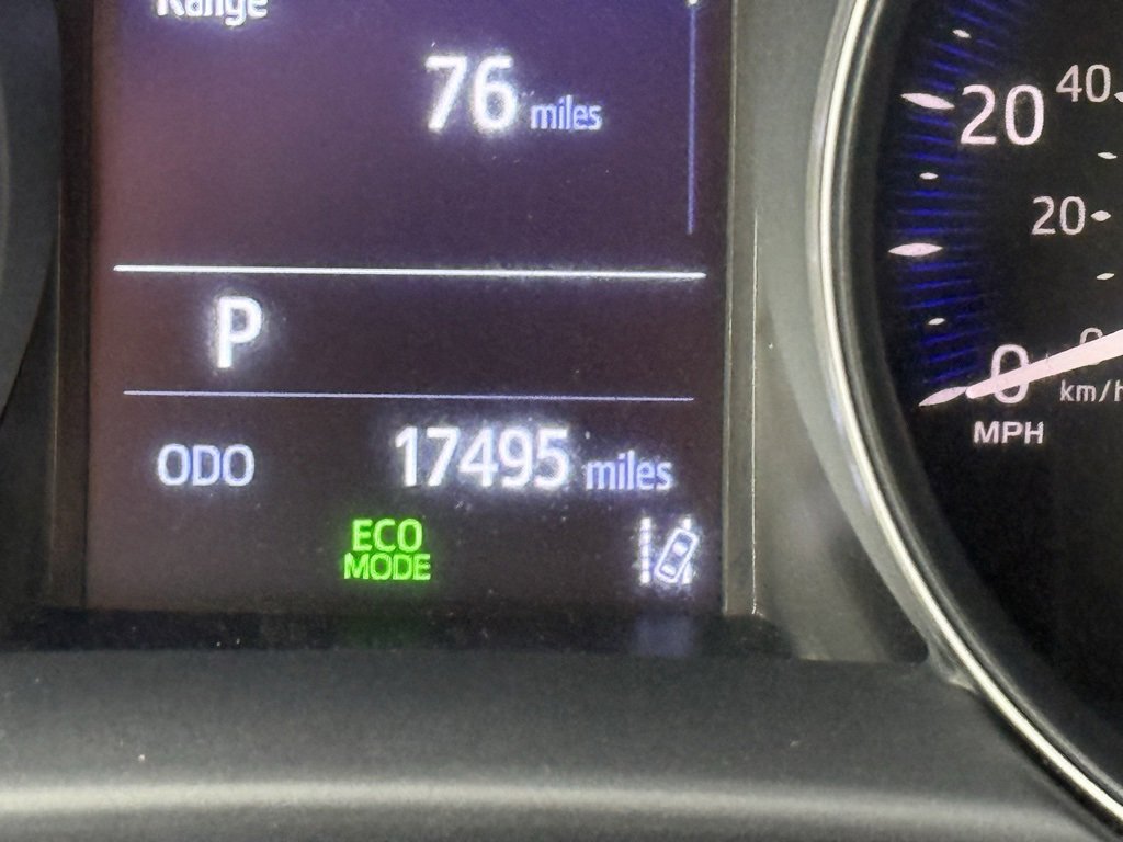 Used 2019 Toyota C-HR LE image 35