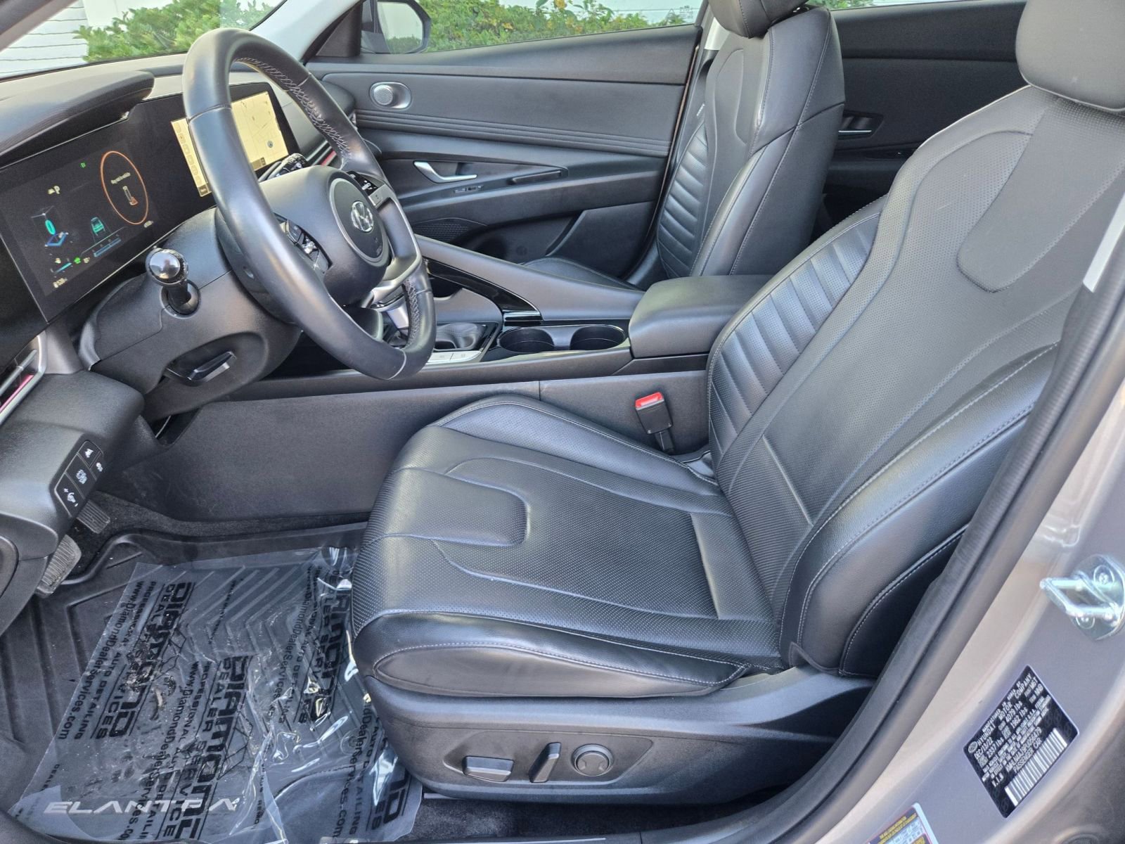 Used 2023 Hyundai Elantra Limited image 18