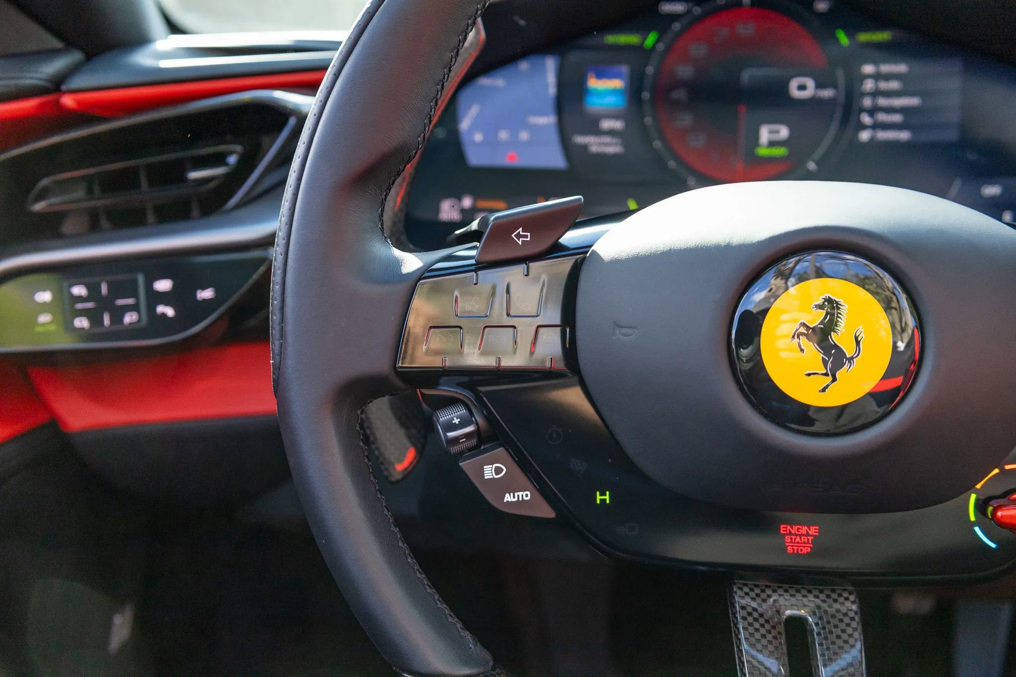 Used 2025 Ferrari SF90 Spider image 62