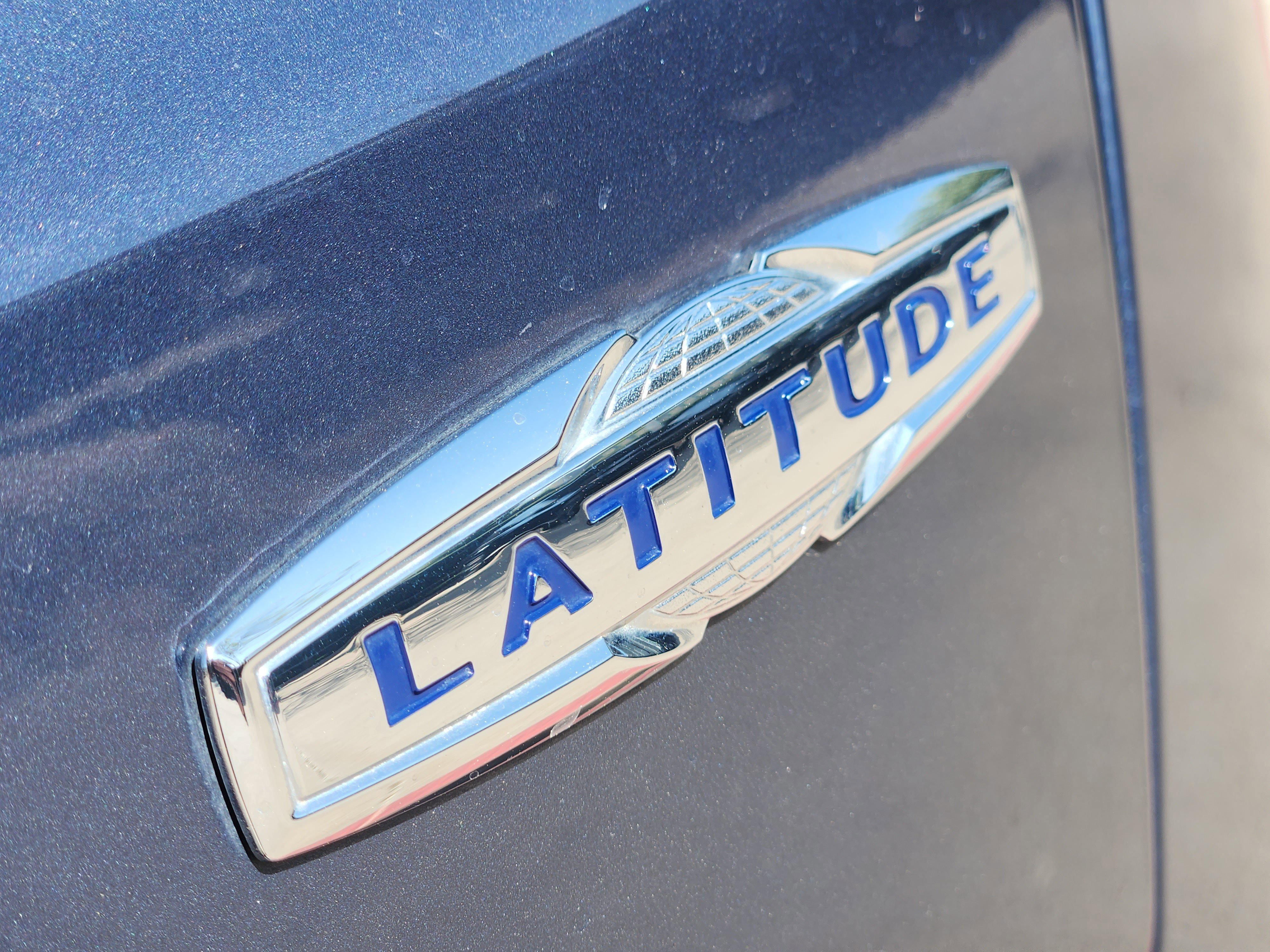 Used 2022 Jeep Renegade Latitude image 32