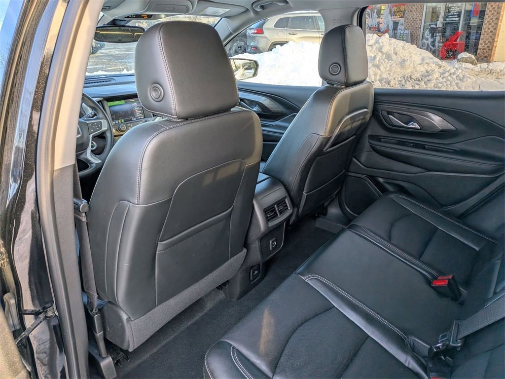 Used 2023 GMC Terrain SLT w/ Elevation Edition image 26