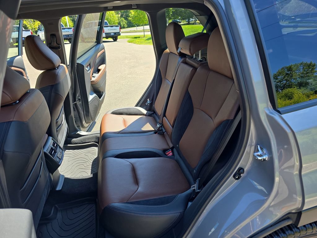 Used 2025 Subaru Forester Touring AWD/4WD image 17
