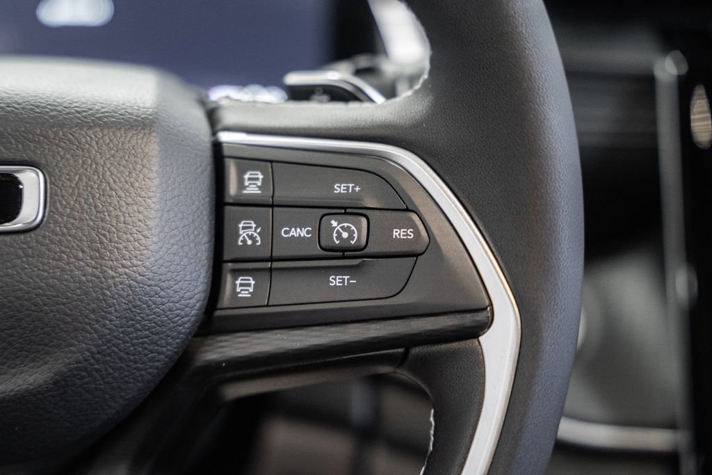 New 2025 Jeep Grand Cherokee Laredo X w/ Luxury Tech Group I image 27