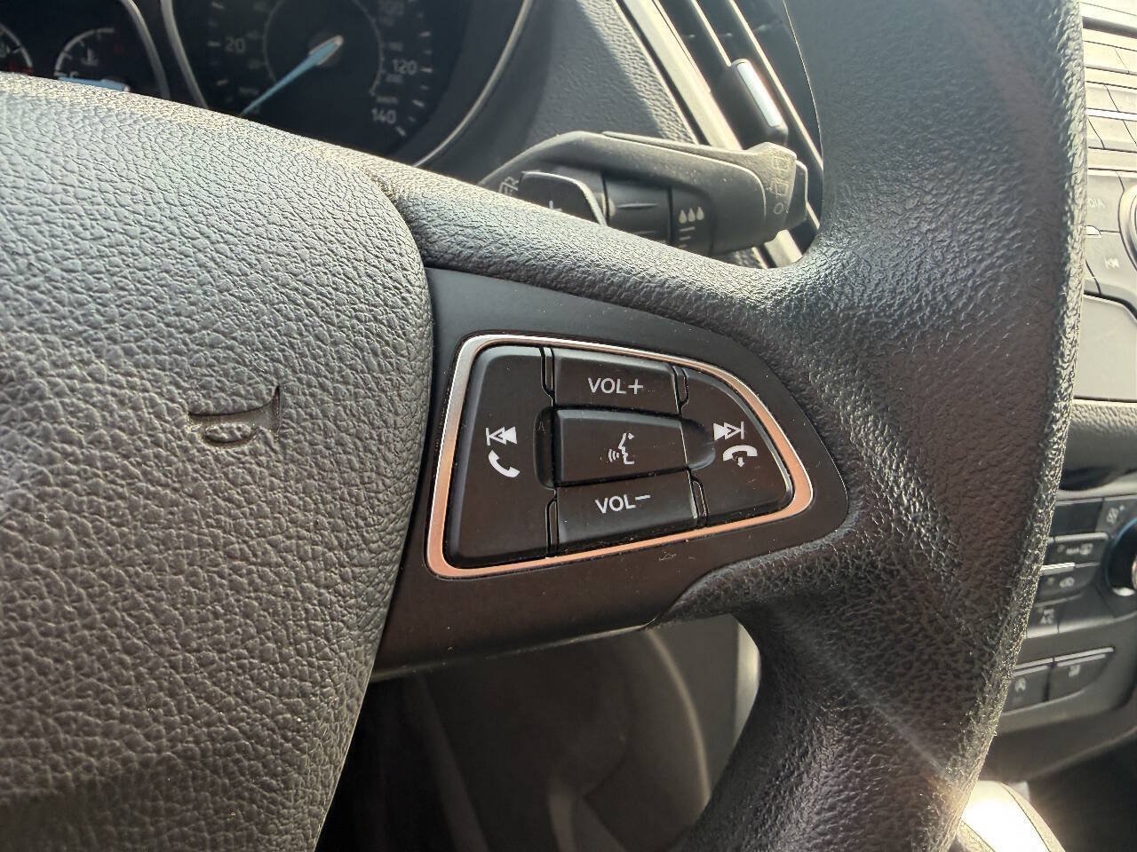 Used 2017 Ford Escape SE AWD/4WD image 21