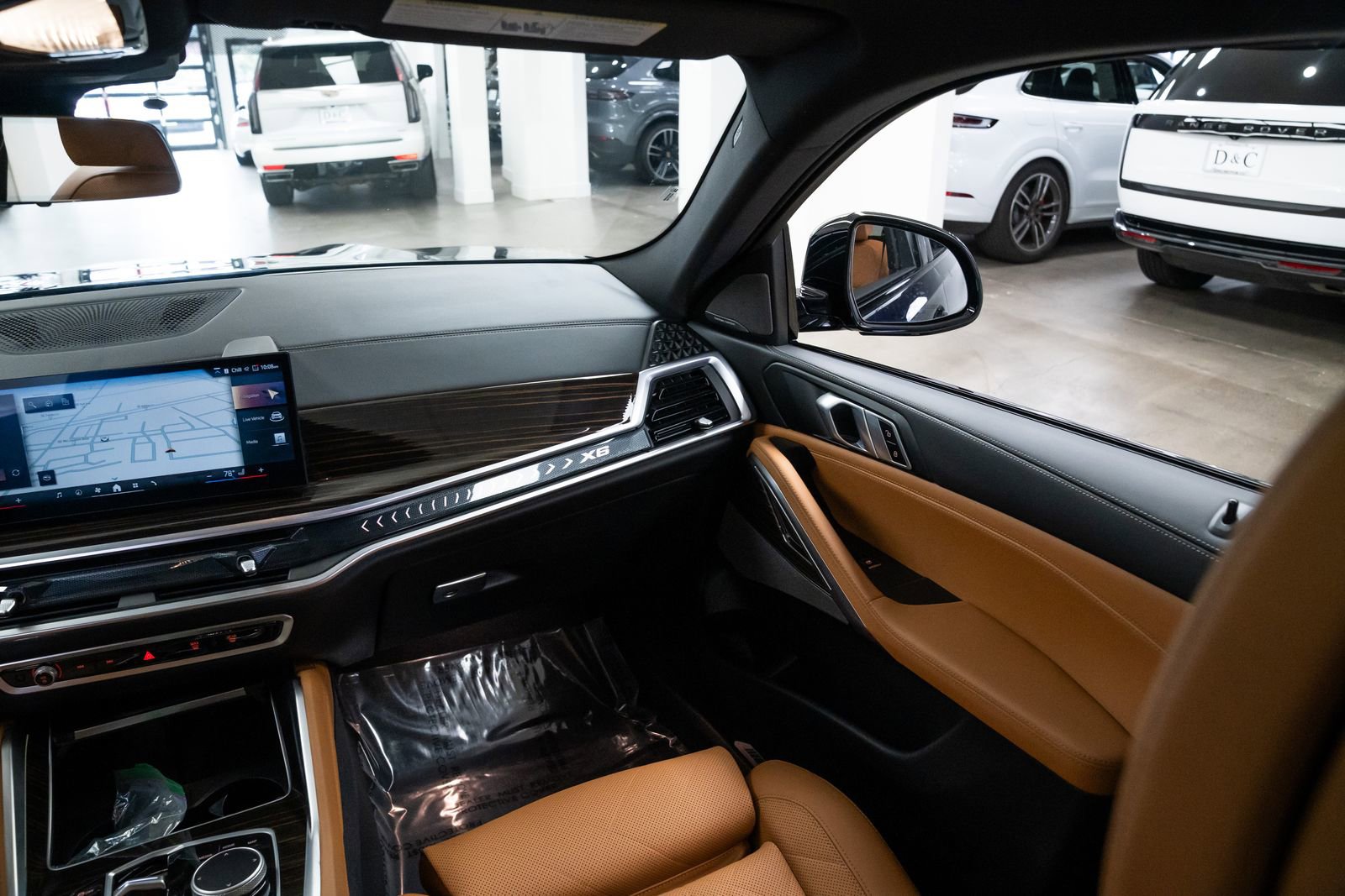 Used 2026 BMW X6 xDrive40i w/ Climate Comfort Package image 11