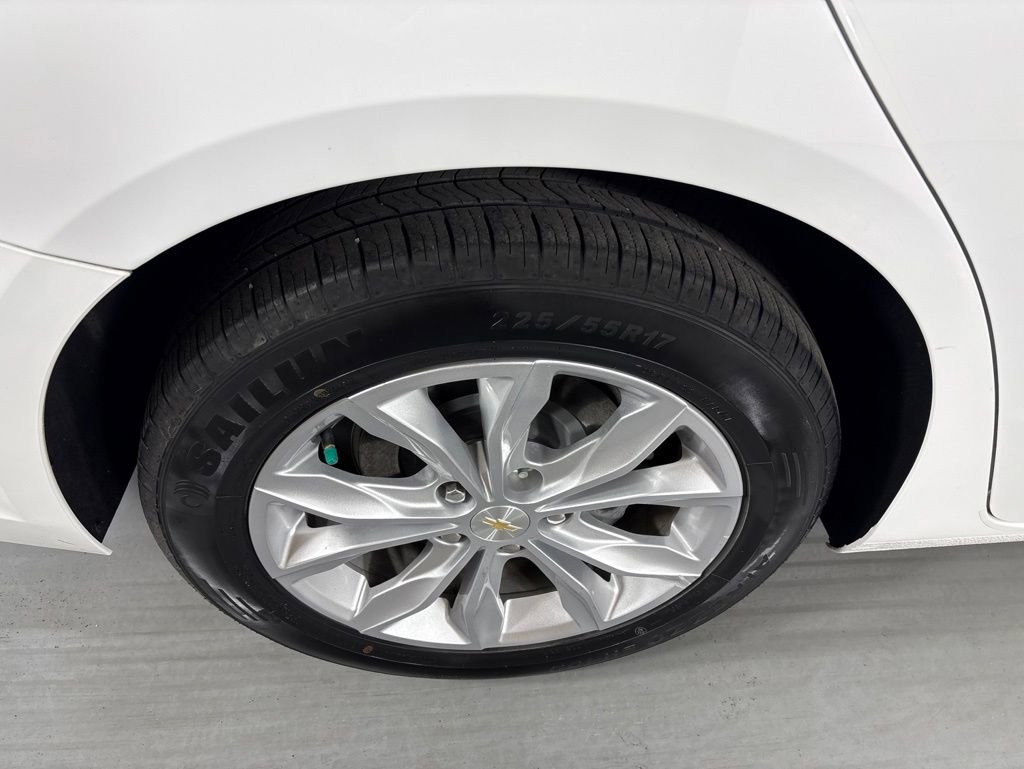 Used 2023 Chevrolet Malibu LT FWD image 12