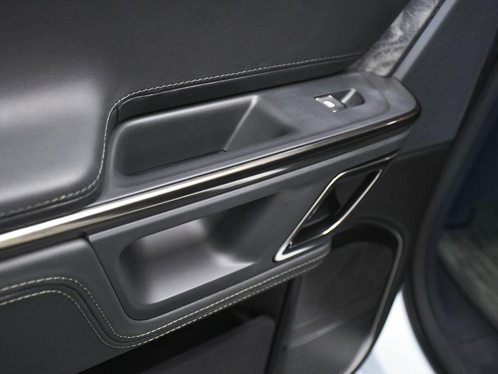 Used 2022 Rivian R1S Launch Edition image 13