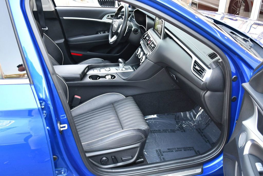 Used 2021 Genesis G70 3.3T image 18