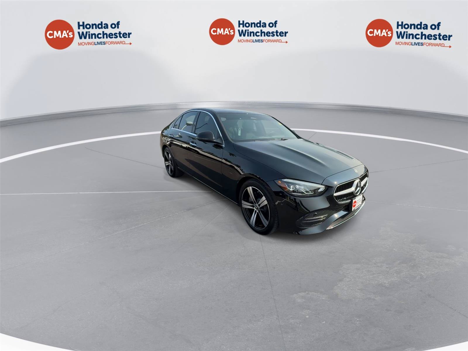 Used 2025 Mercedes-Benz C 300 4MATIC Sedan image 2