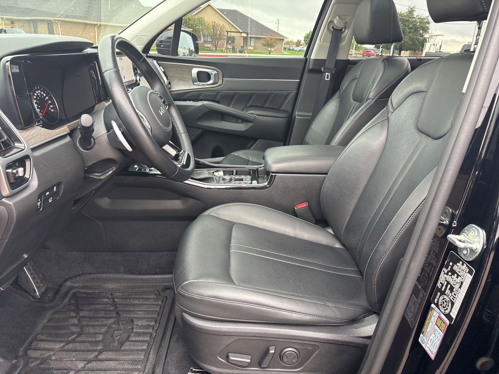 Used 2023 Kia Sorento X-Line EX image 11