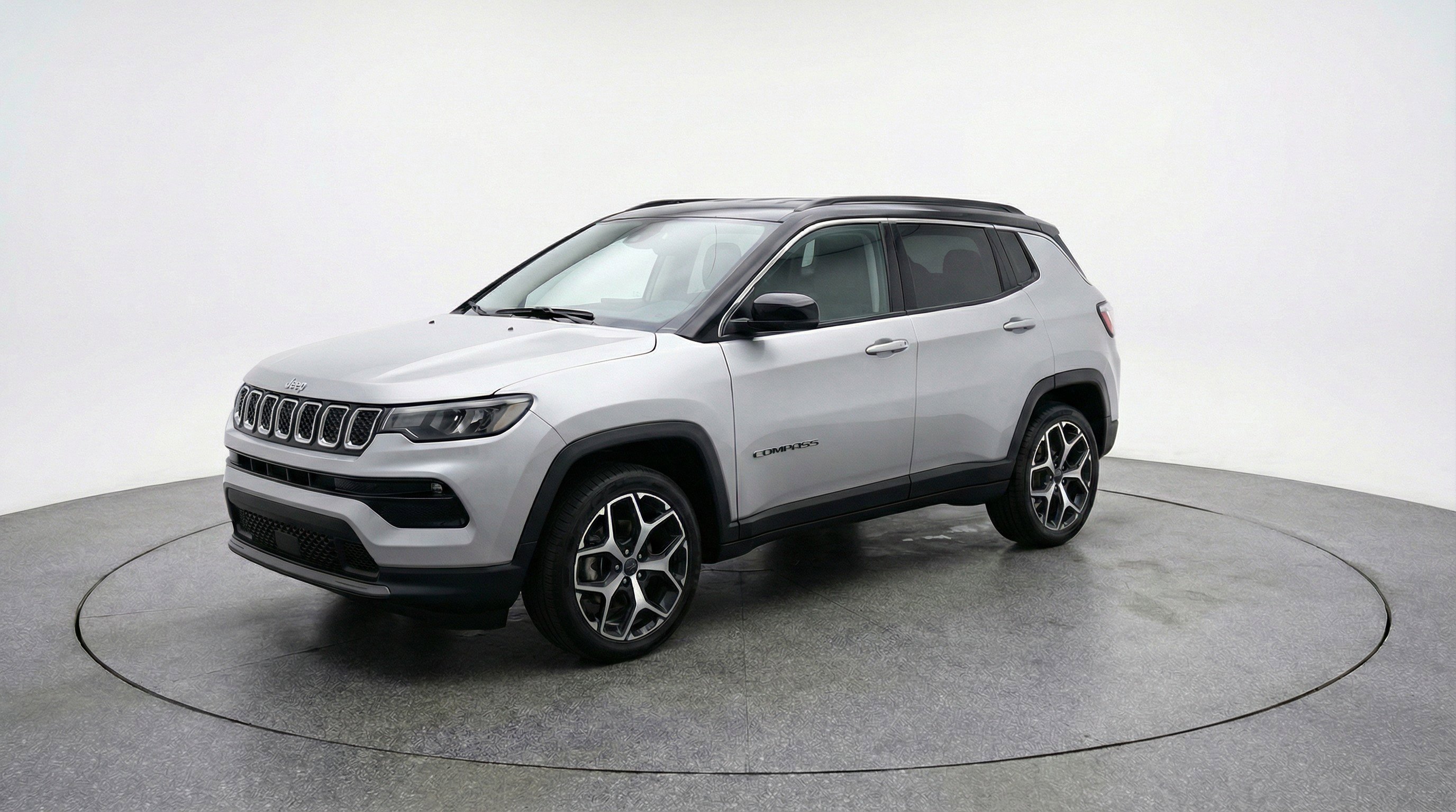 Used 2025 Jeep Compass Limited AWD/4WD image 3