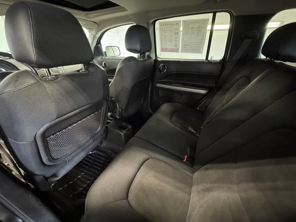 Used 2008 Chevrolet HHR SS FWD image 21