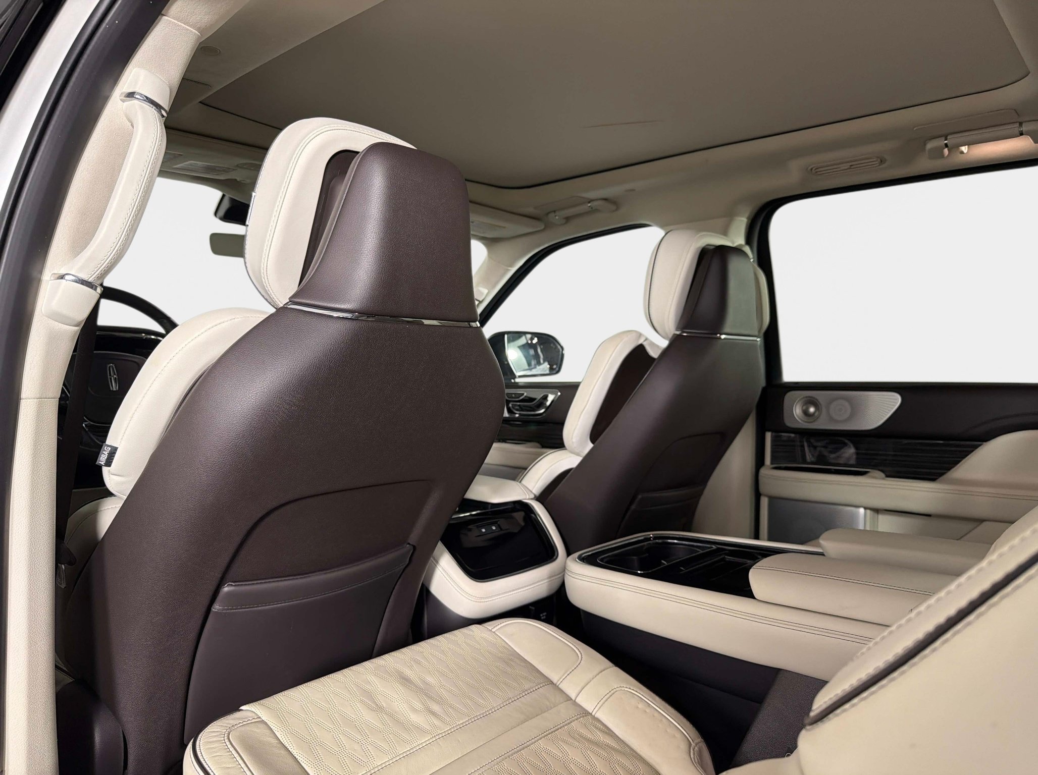 Used 2024 Lincoln Navigator L Black Label AWD/4WD image 30