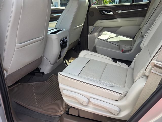Used 2022 GMC Yukon Denali RWD image 7