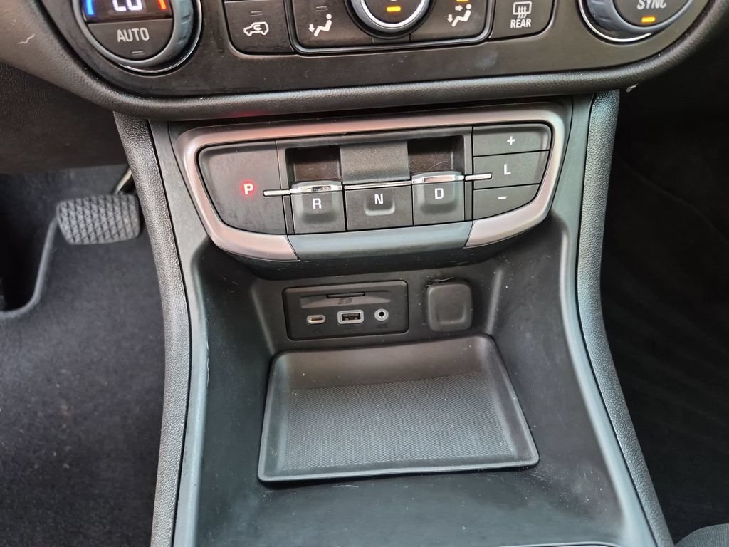 Certified 2024 GMC Terrain AT4 w/ Infotainment Package II AWD/4WD image 31