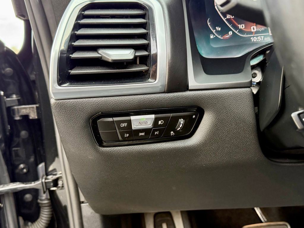 Used 2019 BMW M850i xDrive Convertible image 12