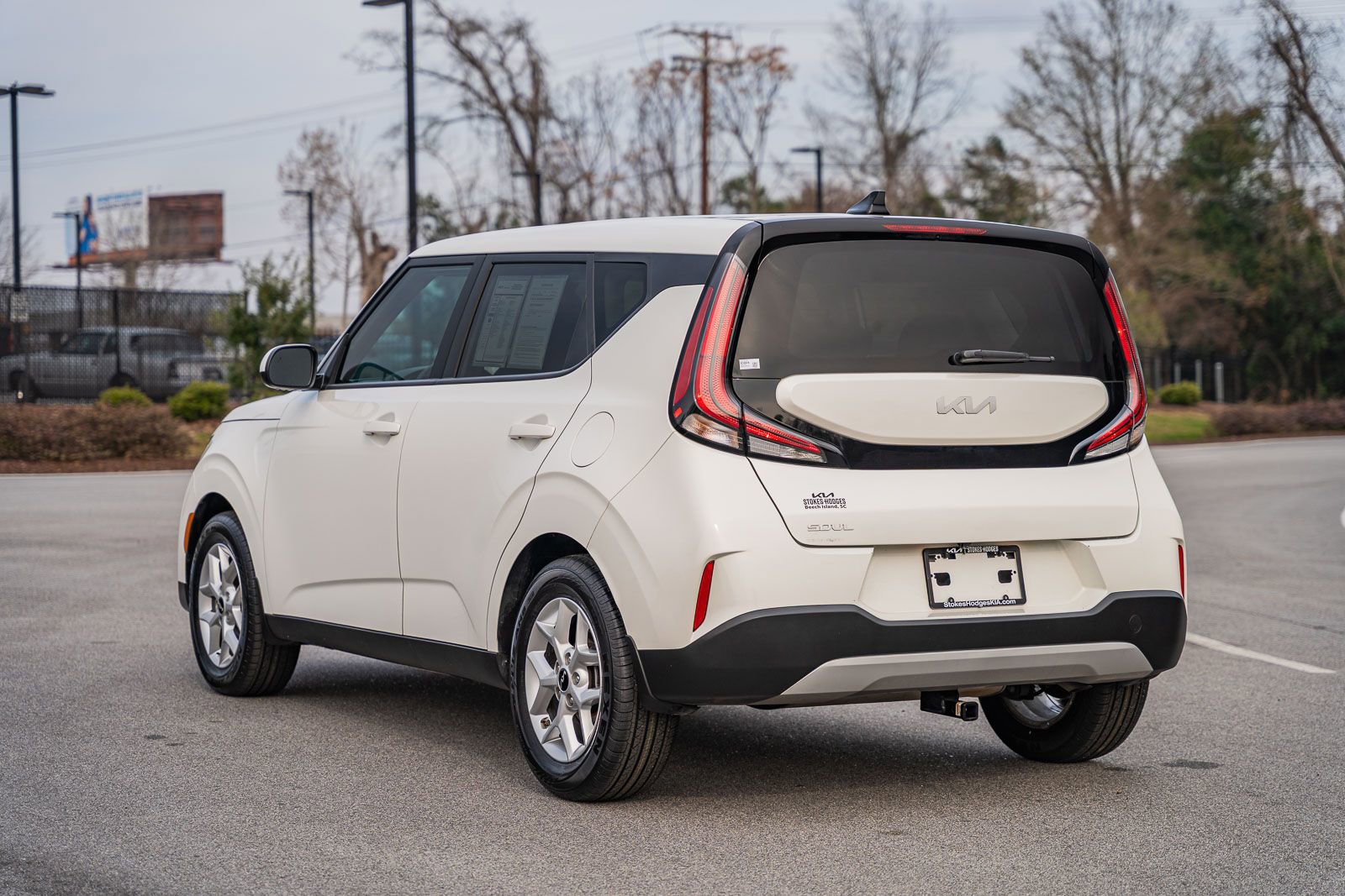 Used 2023 Kia Soul LX w/ LX Technology Package image 6