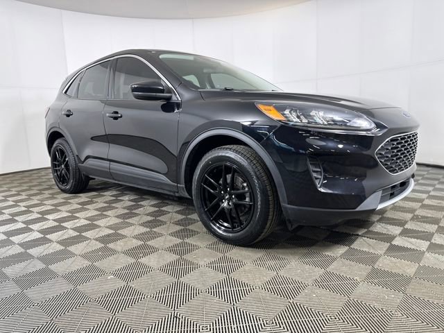 Used 2021 Ford Escape SE w/ Cold Weather Package image 2