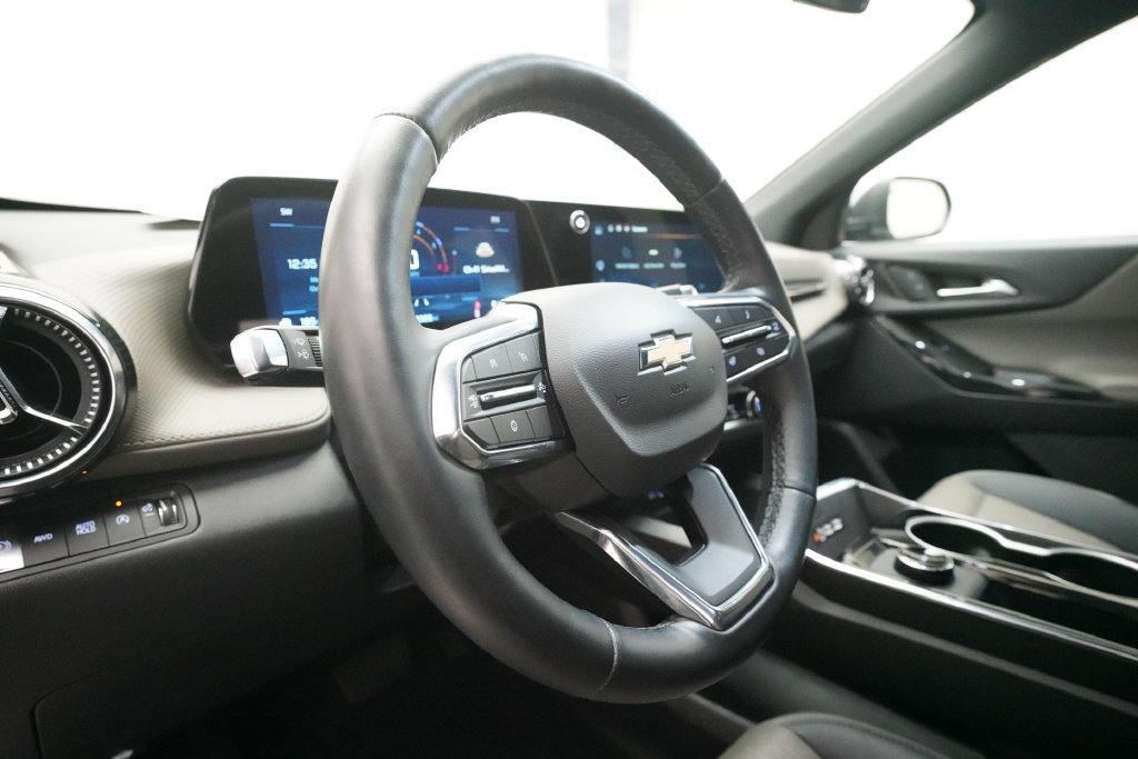Used 2026 Chevrolet Equinox LT w/ Convenience Package II AWD/4WD image 7