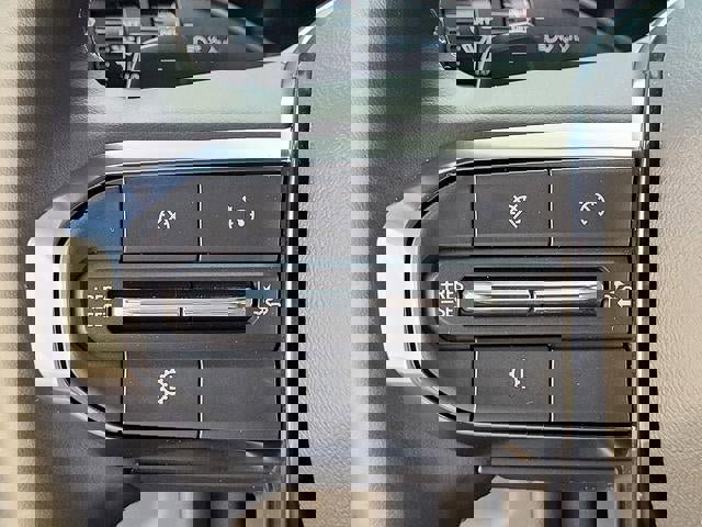 New 2025 GMC Yukon AT4 w/ AT4 Premium Package image 24