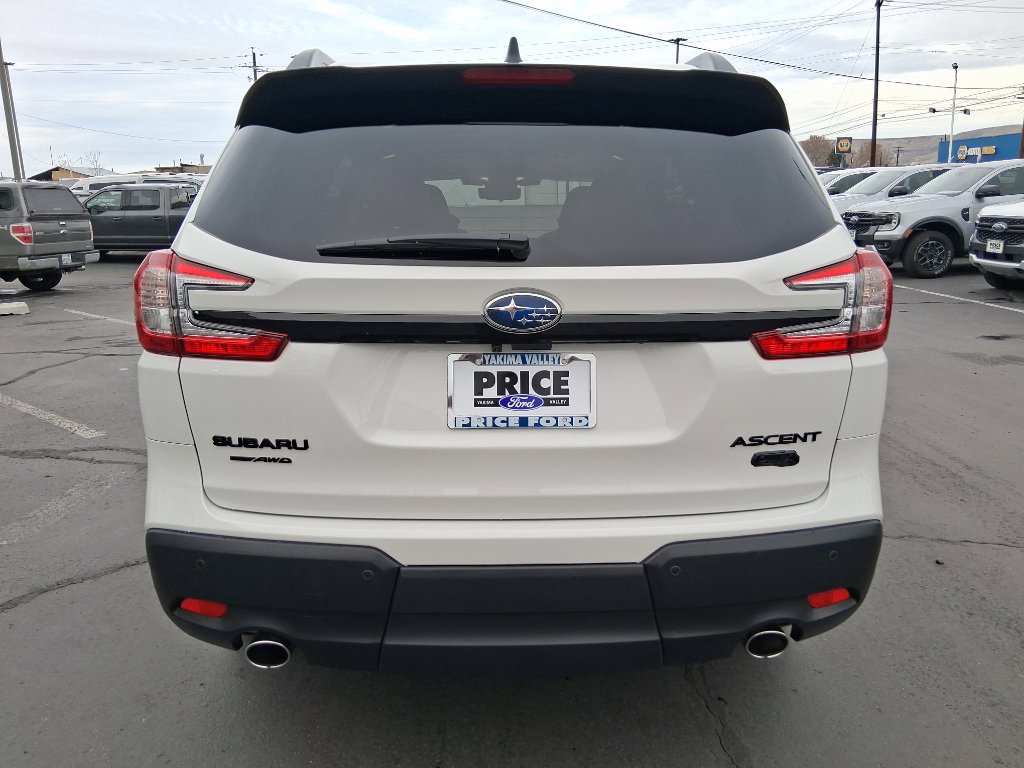 Used 2025 Subaru Ascent Bronze Edition image 4