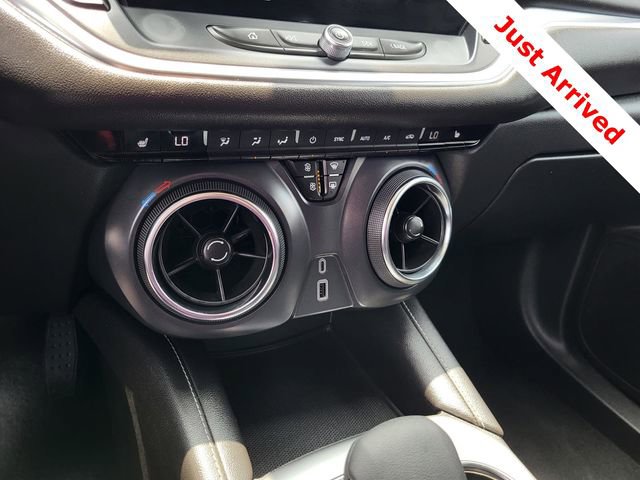 Used 2025 Chevrolet Blazer LT FWD image 10