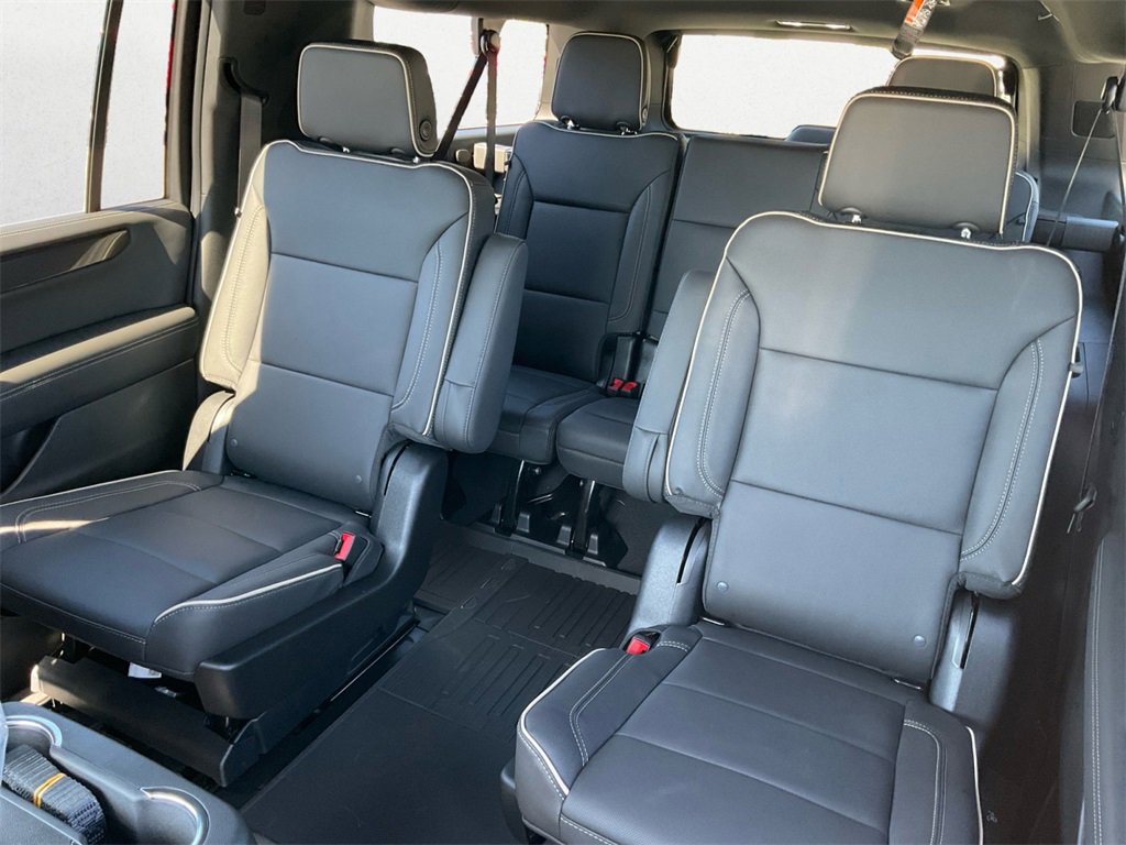 New 2026 GMC Yukon XL Elevation image 9