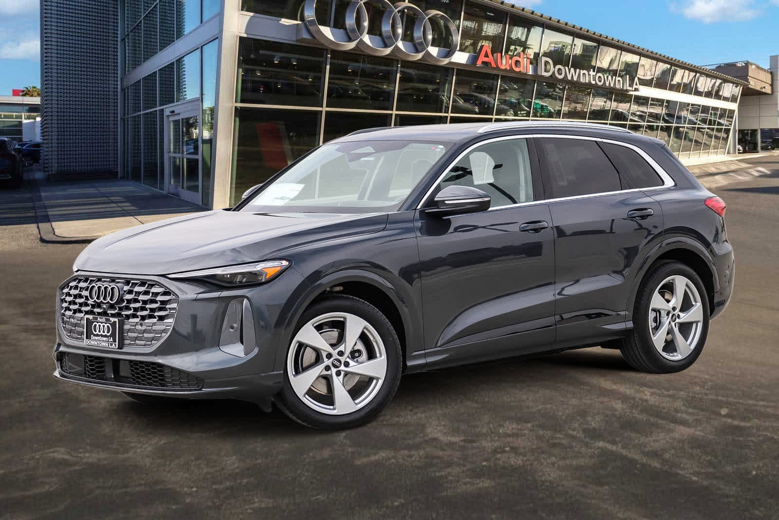 New 2025 Audi Q5 Prestige