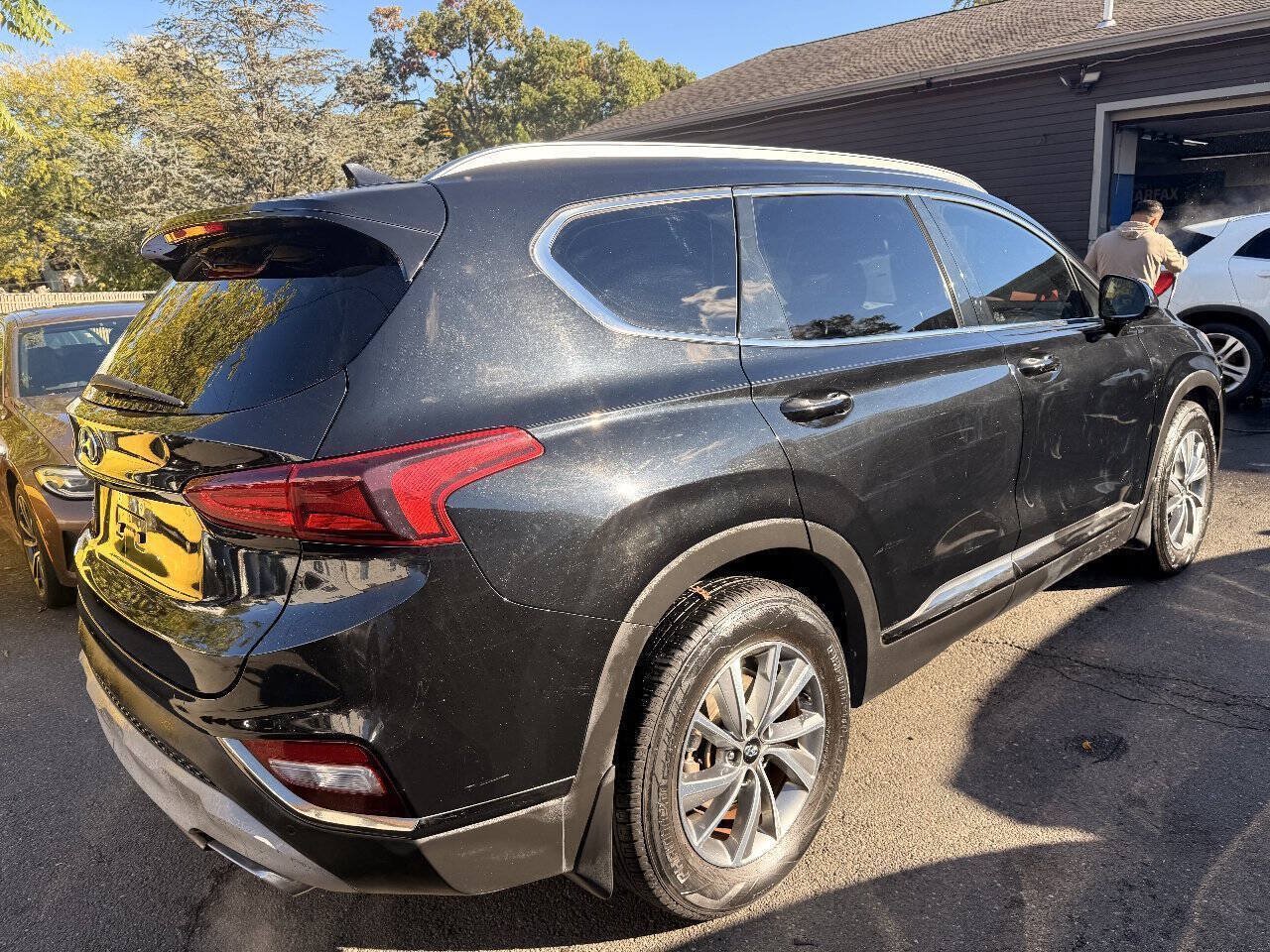 Used 2019 Hyundai Santa Fe SEL FWD image 5