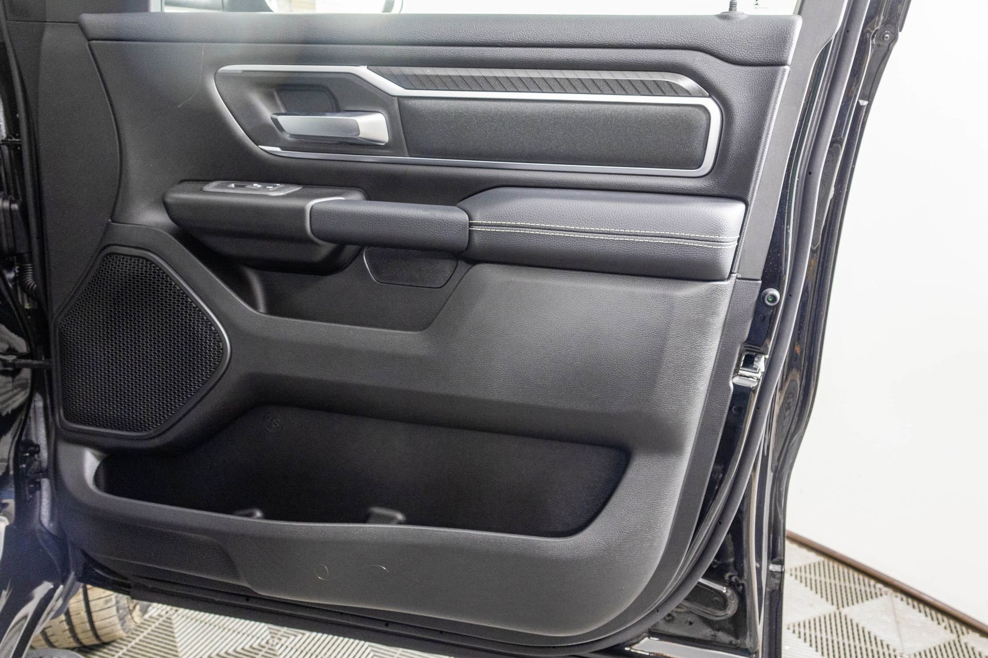 New 2026 RAM 1500 4x4 Crew Cab image 44