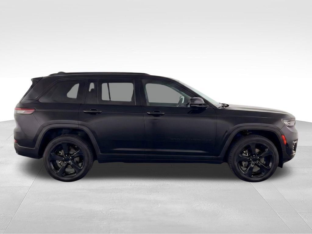 Used 2023 Jeep Grand Cherokee Altitude image 10