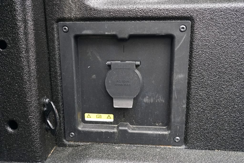 Used 2013 Ford F150 XLT w/ Mid Equipment Group AWD/4WD image 24