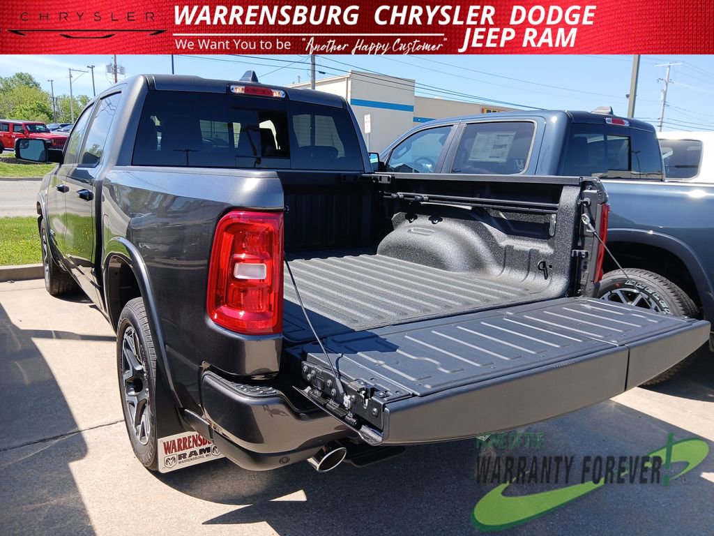 New 2026 RAM 1500 Laramie AWD/4WD image 32