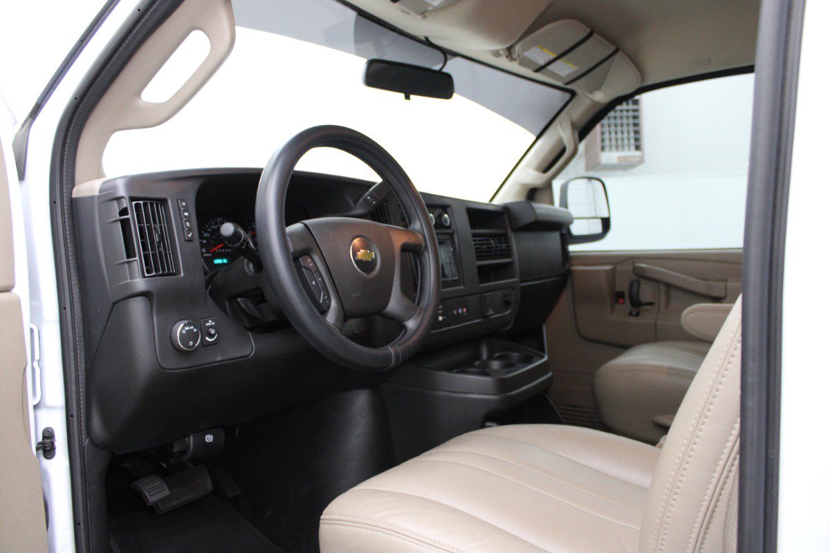 Used 2025 Chevrolet Express 2500 w/ Driver Convenience Package RWD image 7