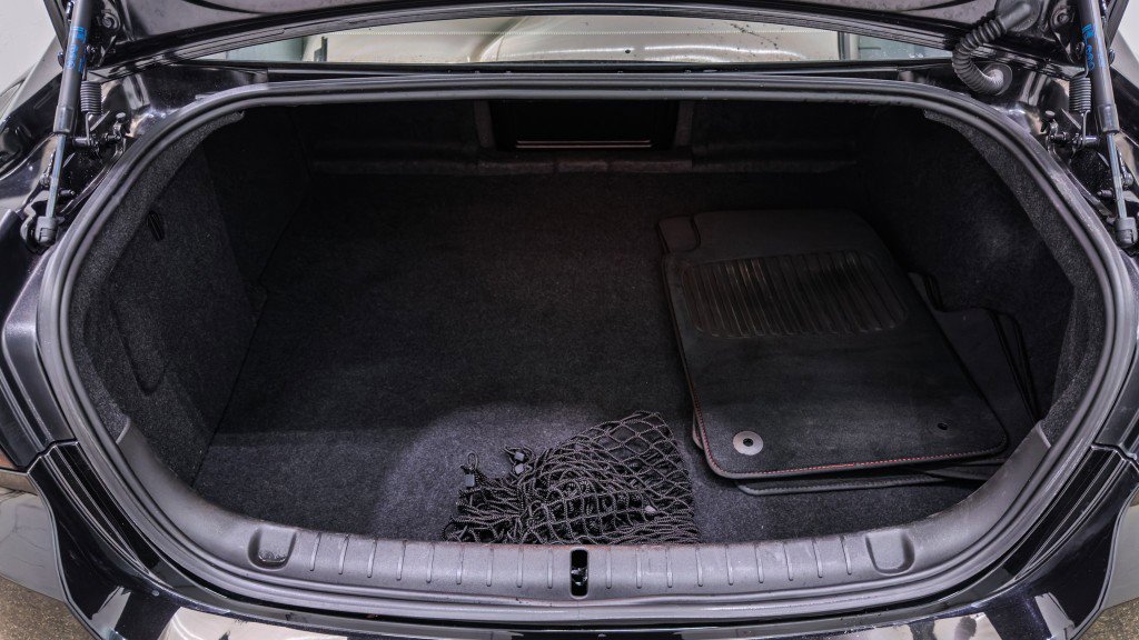 Used 2016 Chevrolet SS image 9