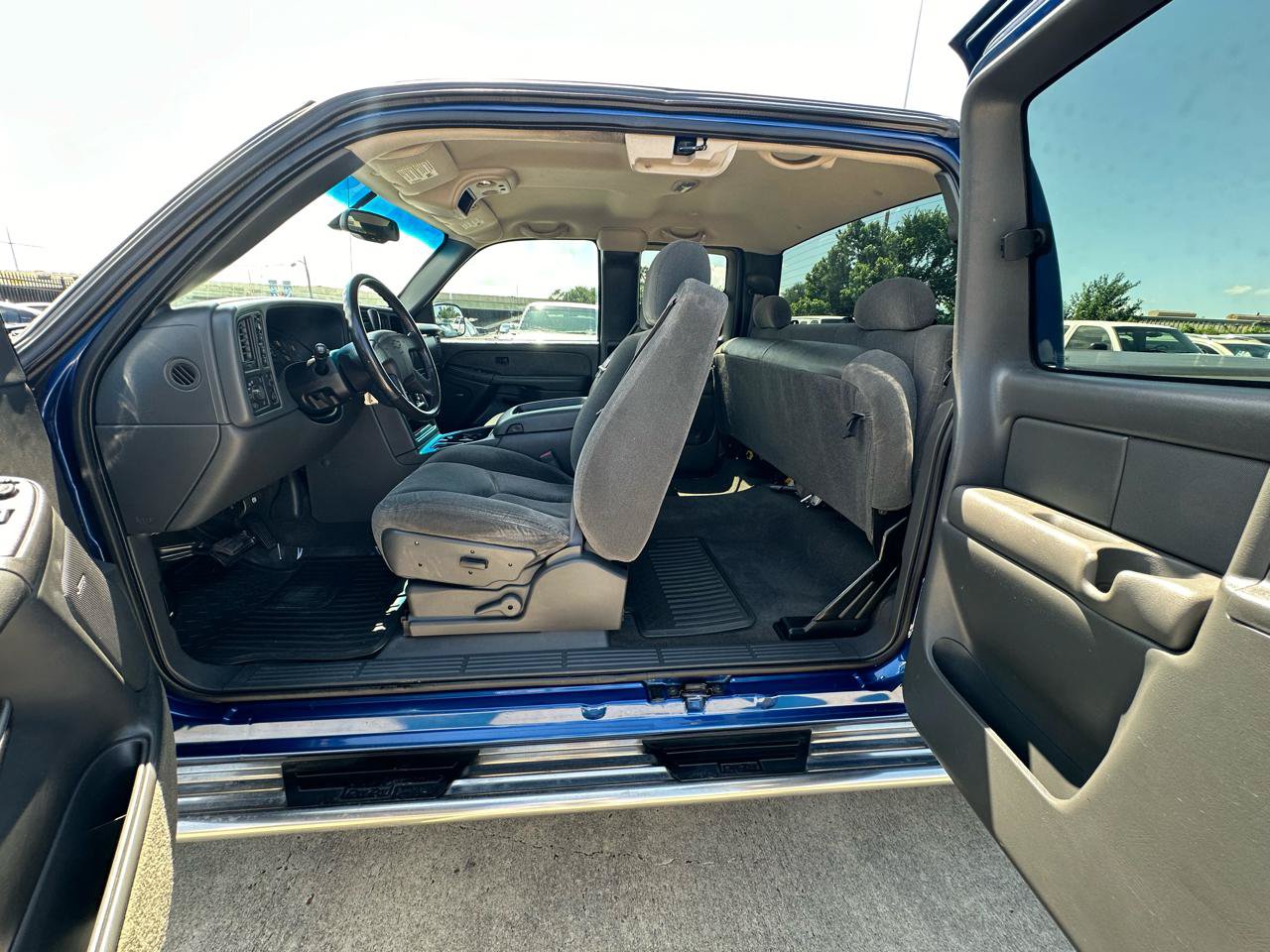 Used 2003 Chevrolet Silverado 1500 LS w/ Off-Road Package AWD/4WD image 42