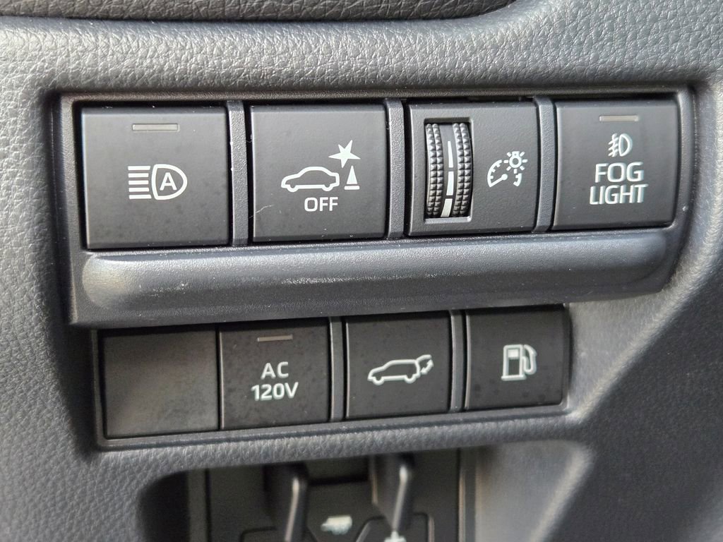 Used 2024 Toyota Land Cruiser image 20