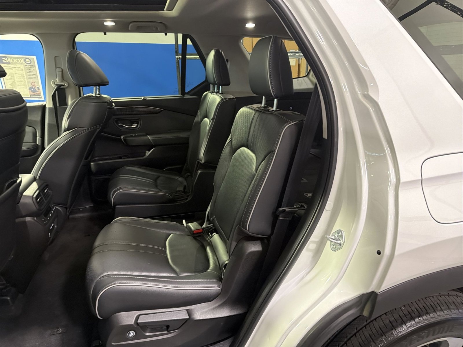 Used 2023 Honda Pilot Elite image 31