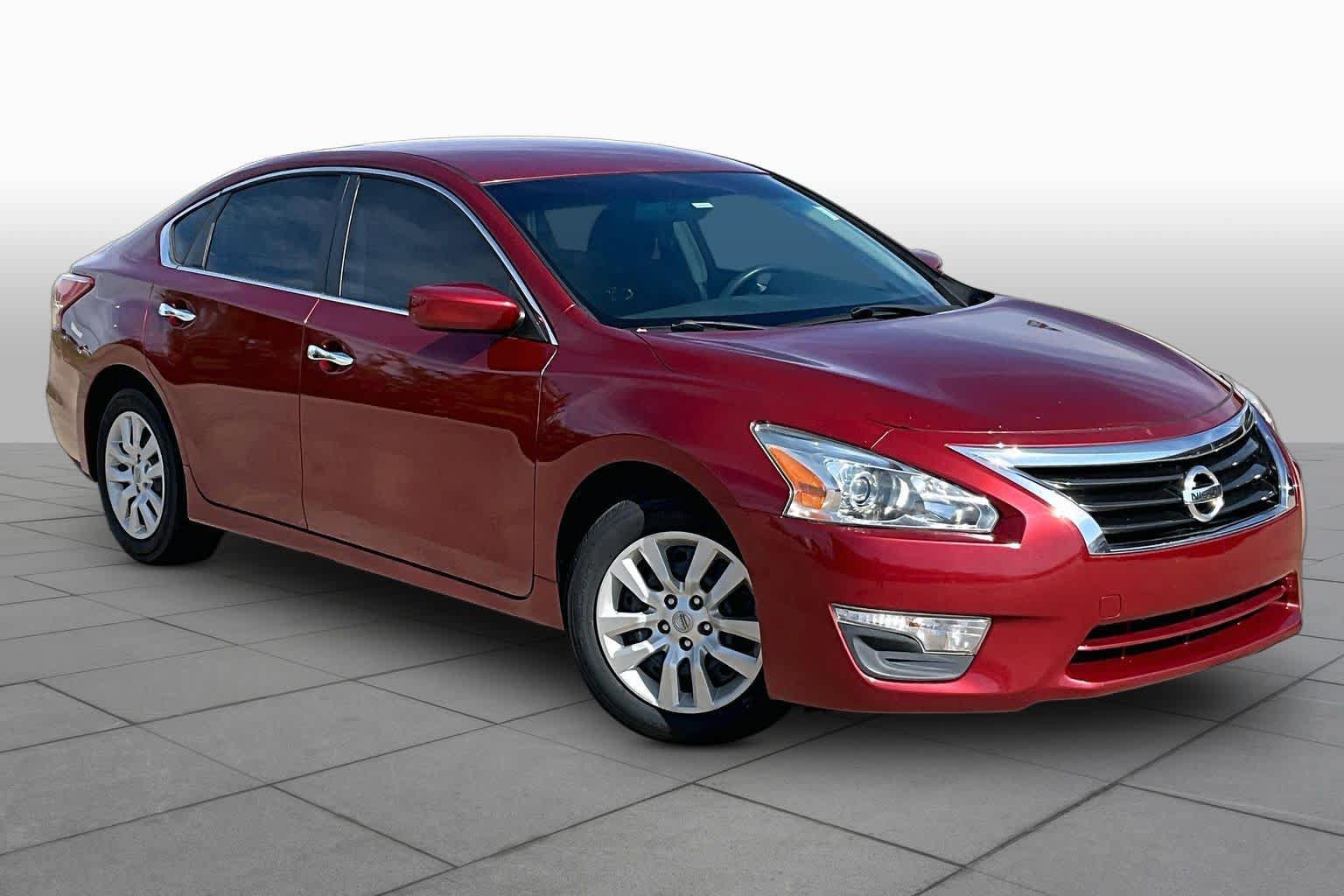 Used 2013 Nissan Altima 2.5 S FWD image 3