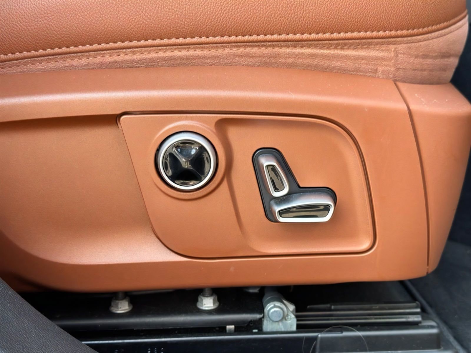 Certified 2022 Maserati Levante Modena AWD/4WD image 39
