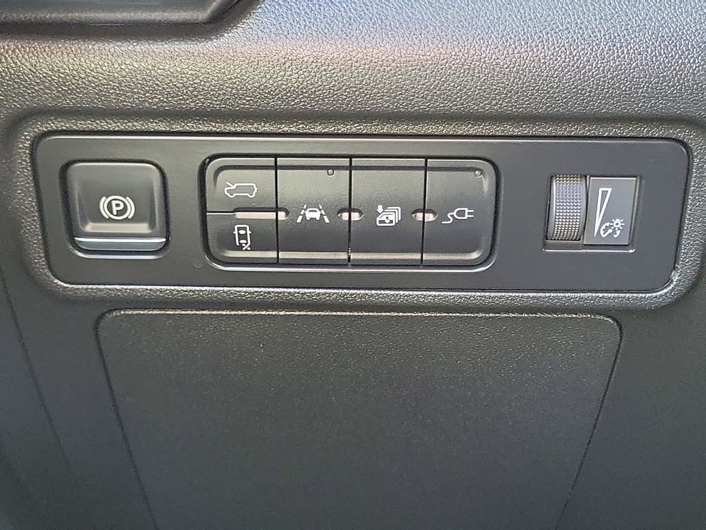 Used 2026 GMC Hummer EV SUV image 17