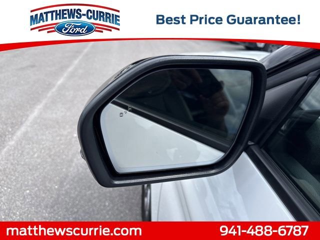 Certified 2025 Ford Explorer Platinum RWD image 8