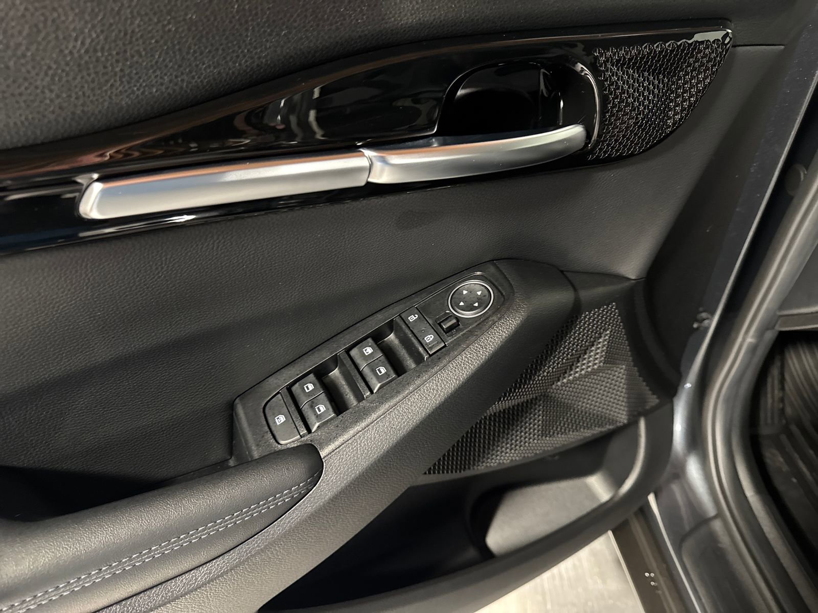 Certified 2023 Kia Seltos S image 16