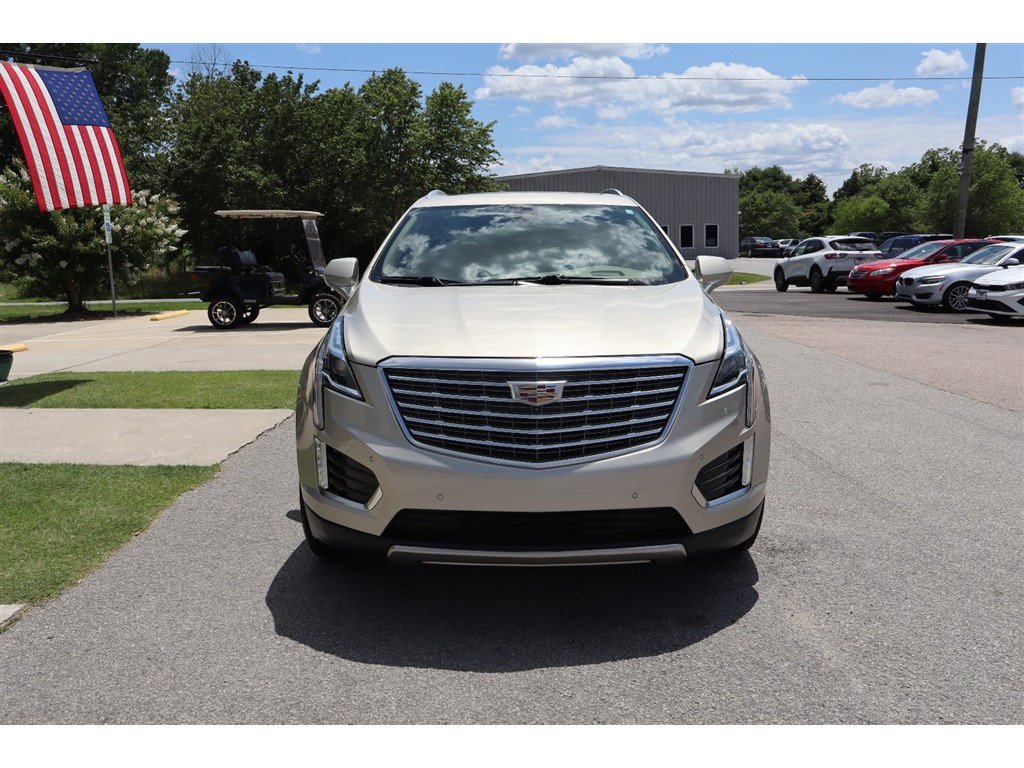 Used 2017 Cadillac XT5 Platinum AWD/4WD image 12