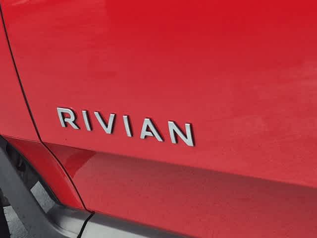 Used 2025 Rivian R1S Adventure Dual AWD/4WD image 12