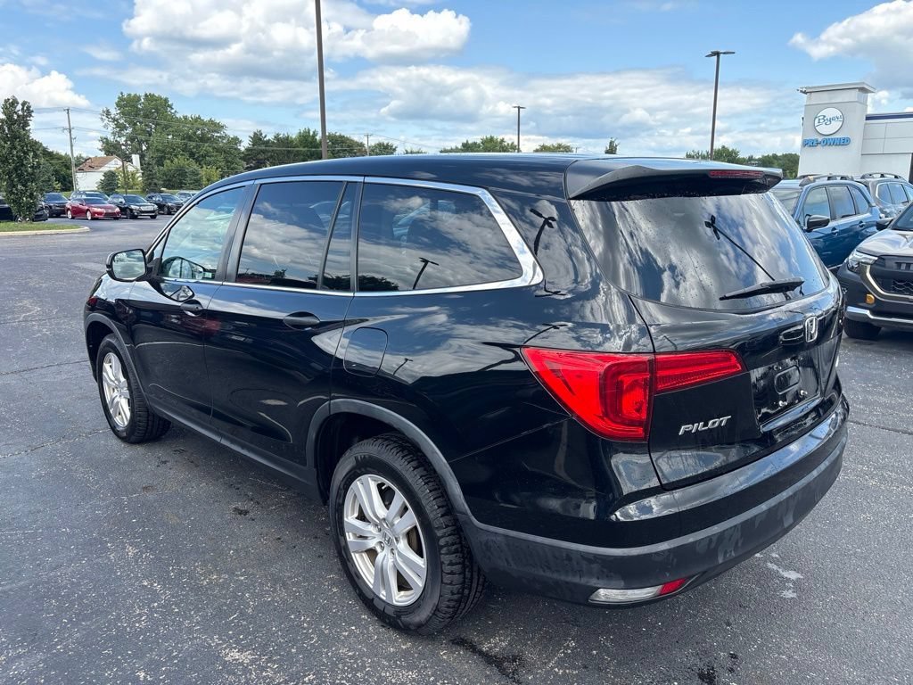 Used 2018 Honda Pilot LX image 5