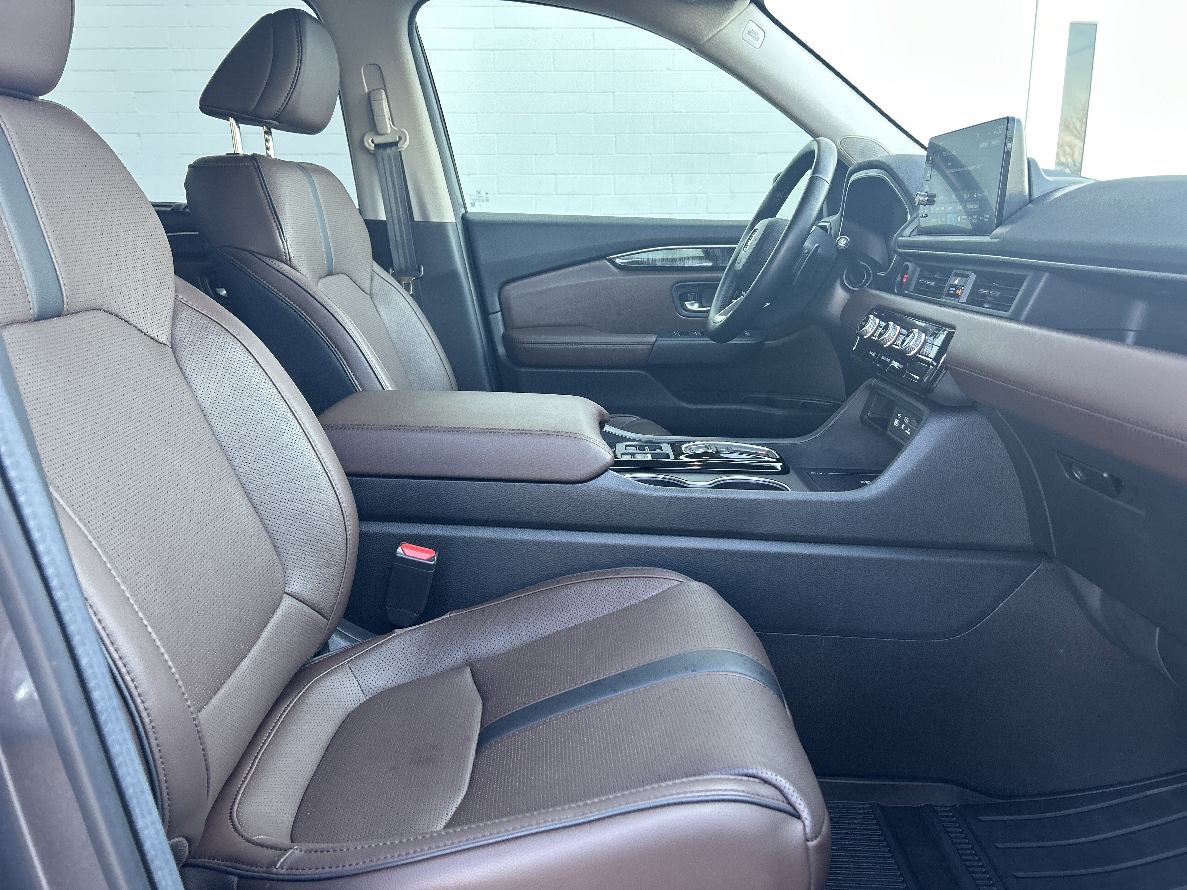 Used 2024 Honda Pilot Elite image 31